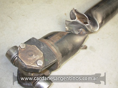 Cardan%20ford%20cargo%201722%20e%20reventado